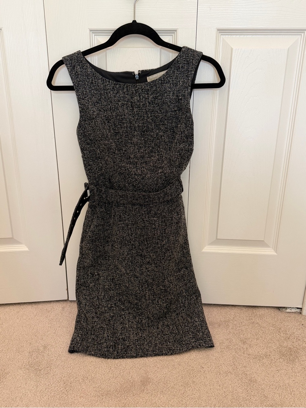 Banana Republic Sleeveless Sheath Dress in Charcoal